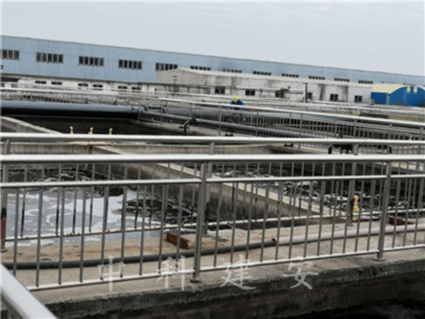 鋼結(jié)構(gòu)除銹刷漆翻新